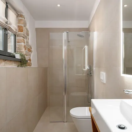 Beeindruckende Steinfinca Mit Privatem Salzwasserpool, Panoramablick Aufs Meer, Grill Casa vacanze Orbanići