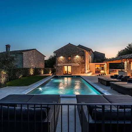 بيت للعطل Beeindruckende Steinfinca Mit Privatem Salzwasserpool, Panoramablick Aufs Meer, Grill *